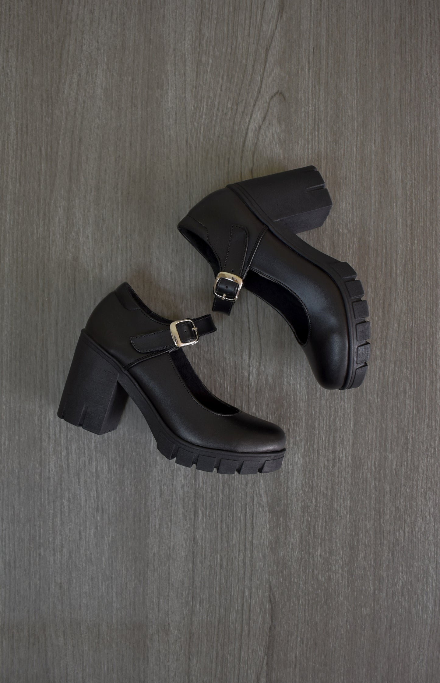 BELLA Low negro