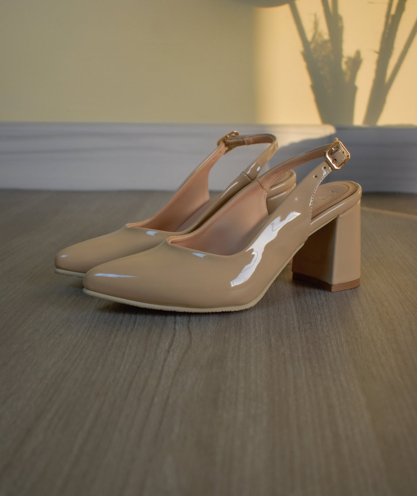 Stilettos MILEY beige charol