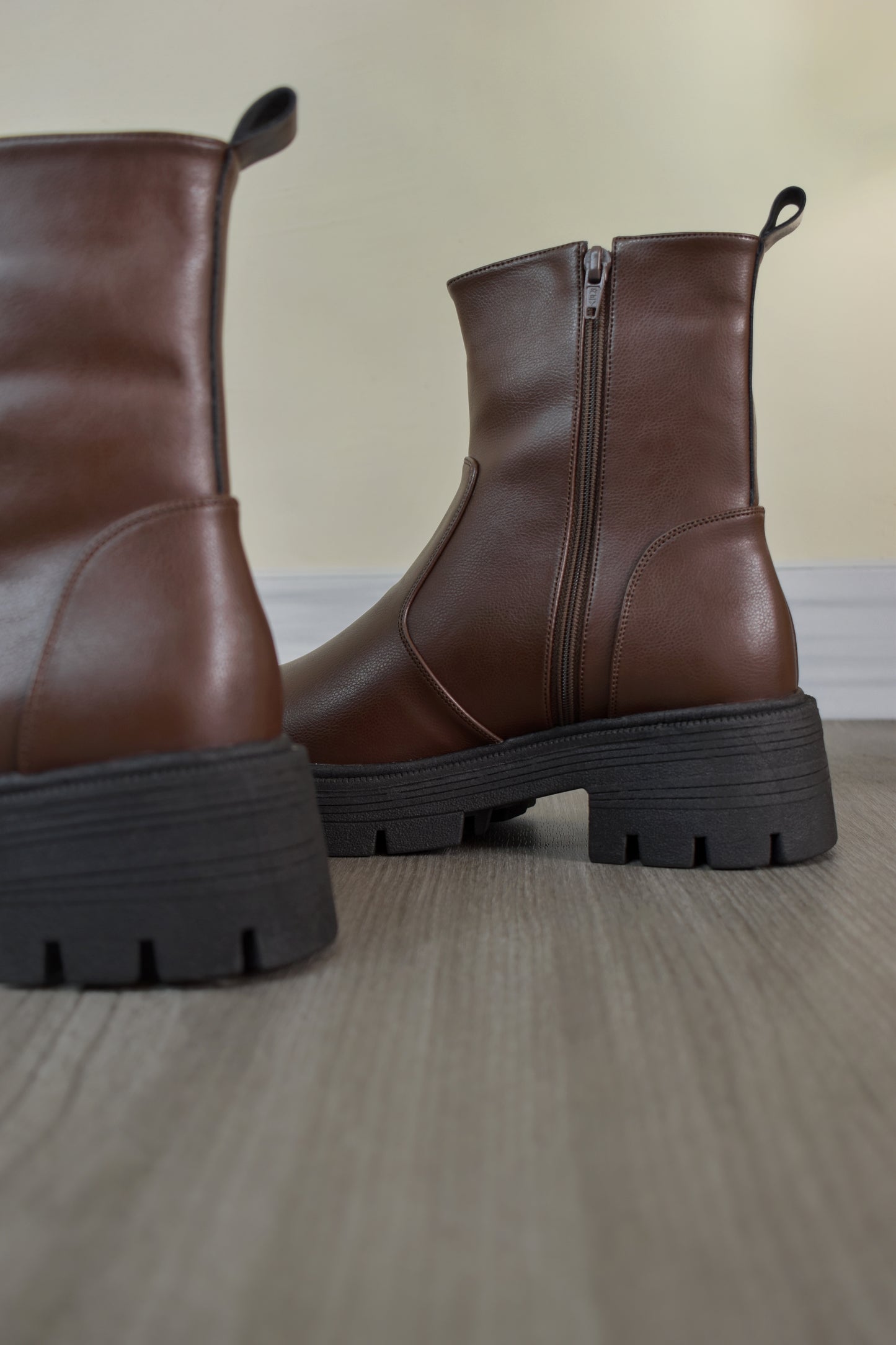 LUCIE boots chocolate