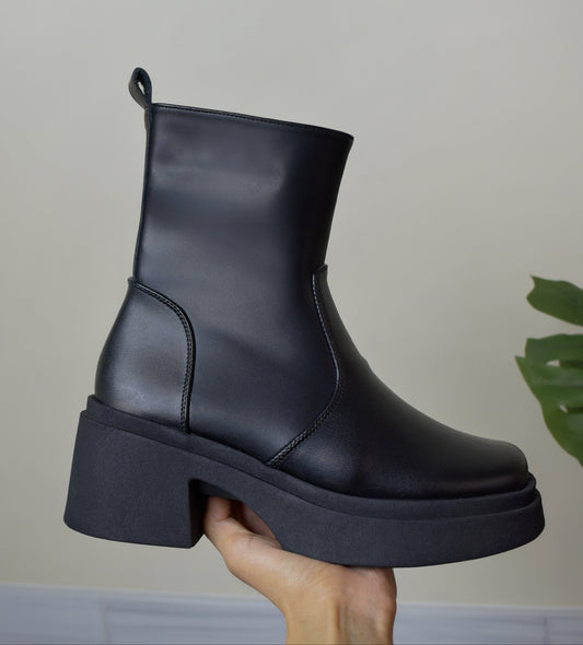 ALYS boots negro