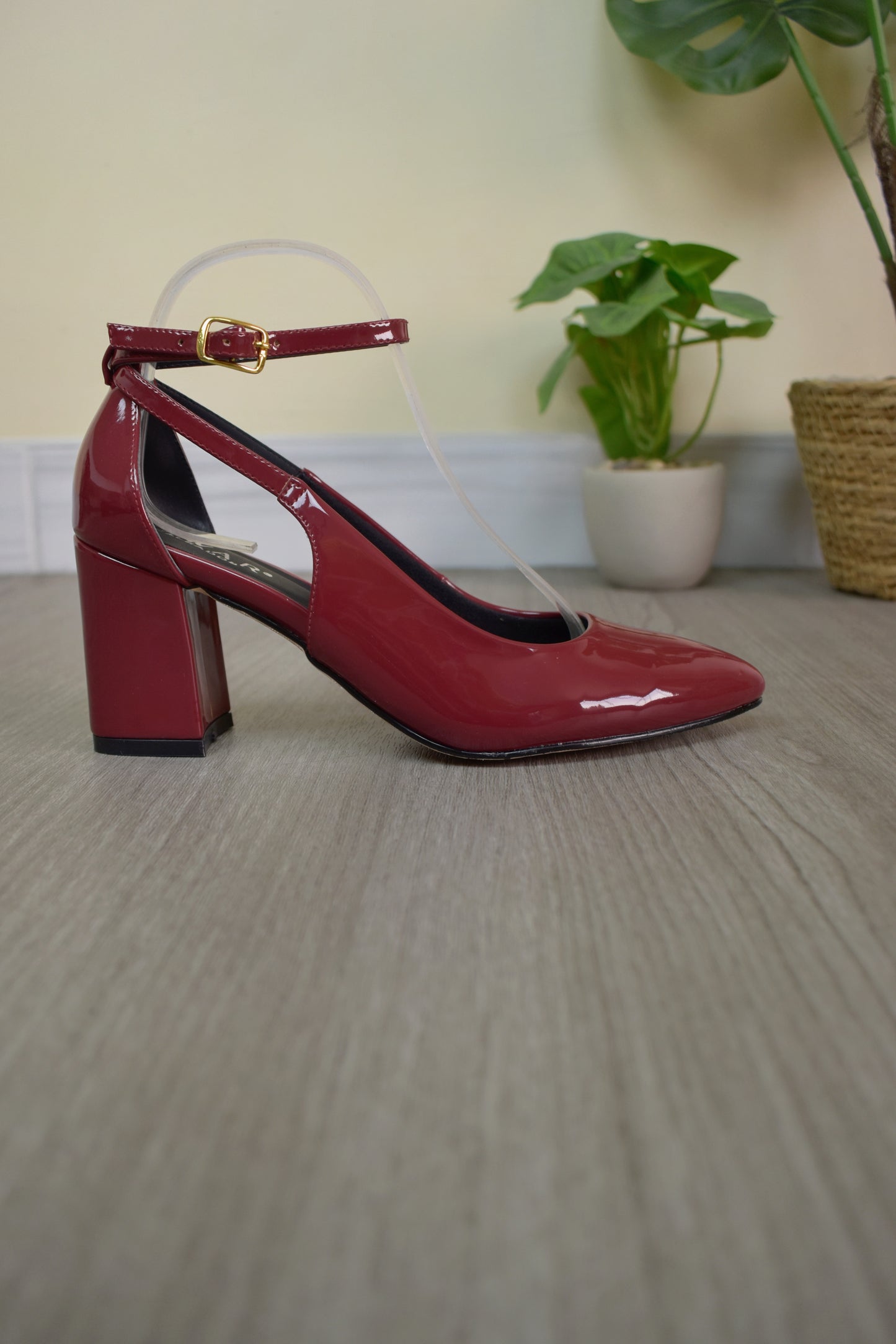 Stilettos KALI vino charol