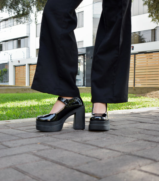 Plataformas BELLA negro Charol