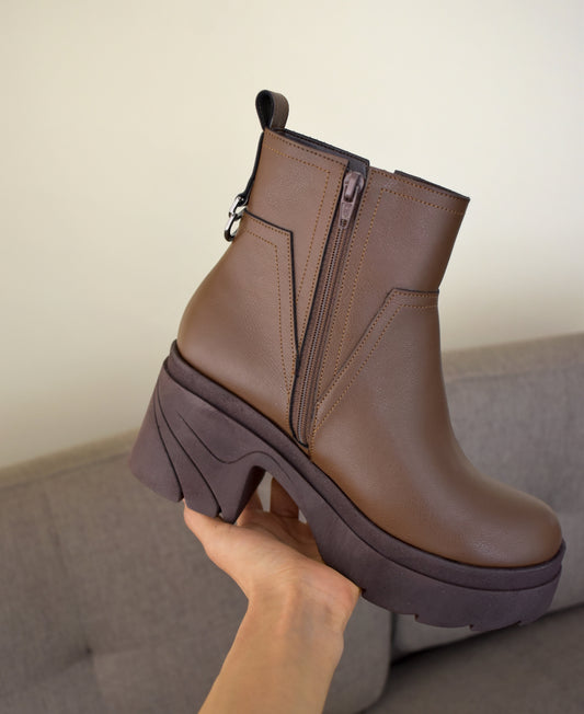 LUNA BOOTS chocolate