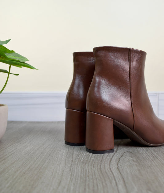 PARIS boots chocolate