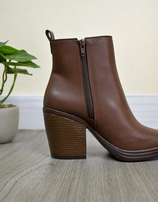 AMANDA boots chocolate