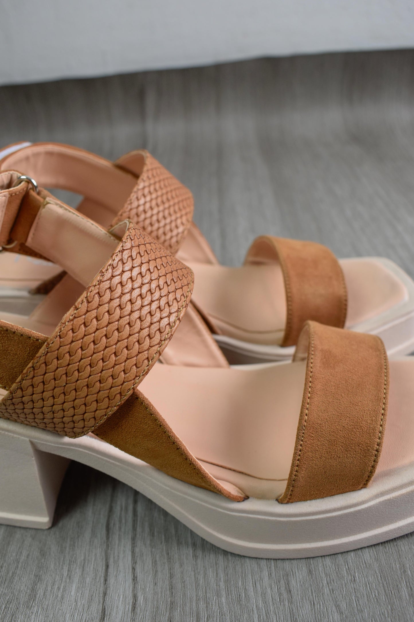 Sandalias ROSÉ camel