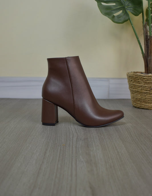 PARIS boots chocolate