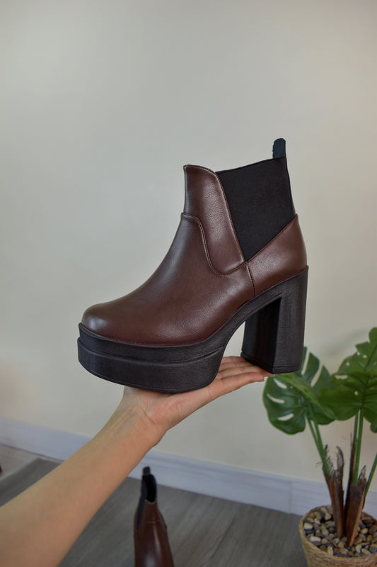 HELEN BOOTS chocolate