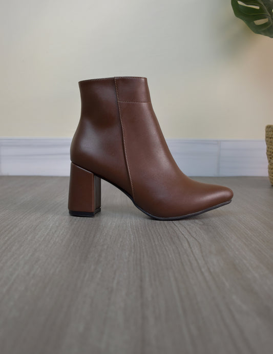 PARIS boots chocolate