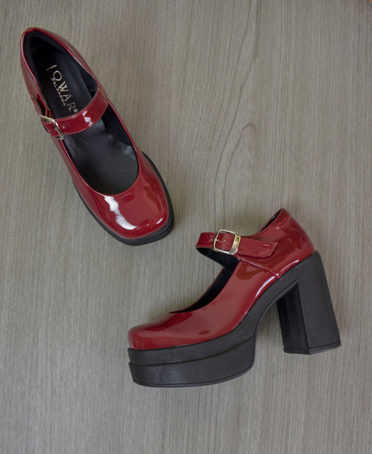 Plataformas BELLA vino charol