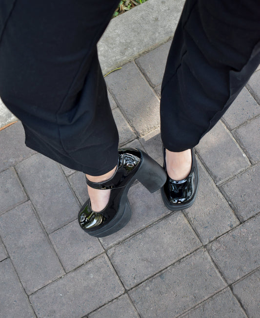 Plataformas BELLA negro Charol