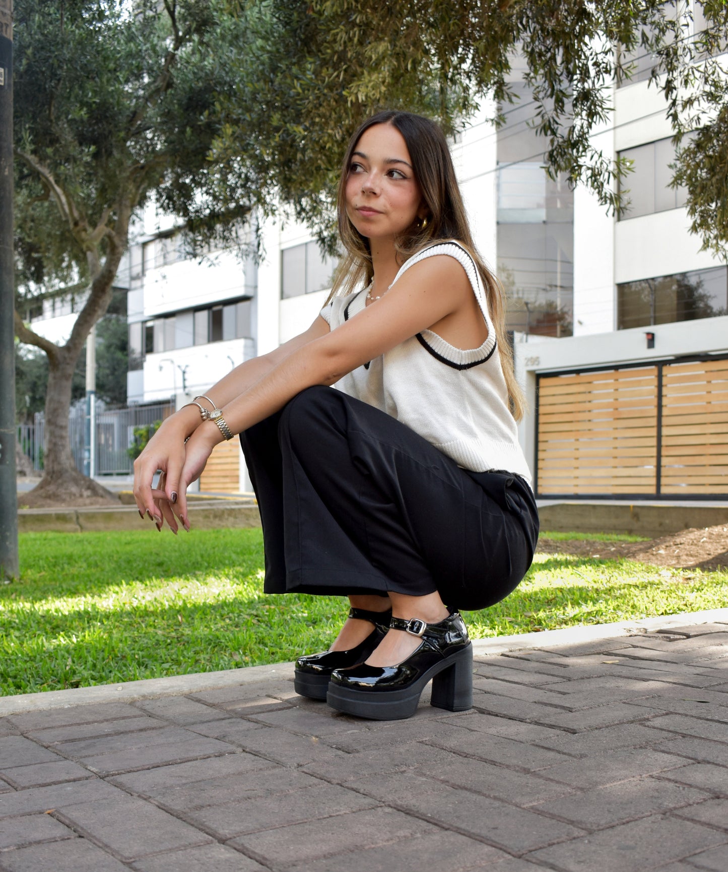 Plataformas BELLA negro Charol