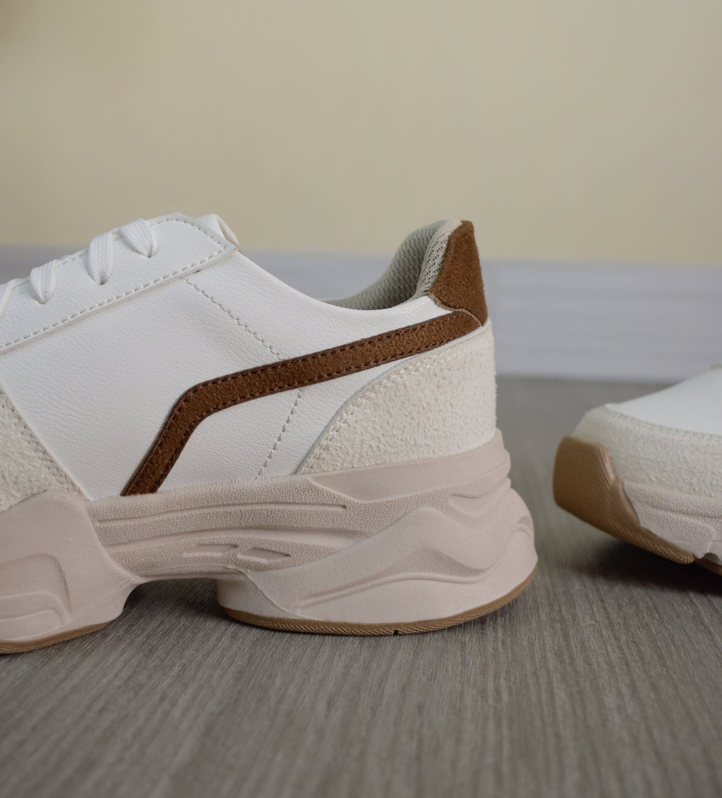 Zapatillas ARIEL capuchino