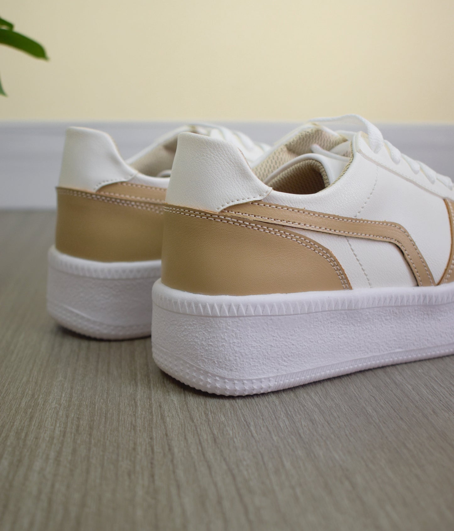 Zapatillas ARIS Beige
