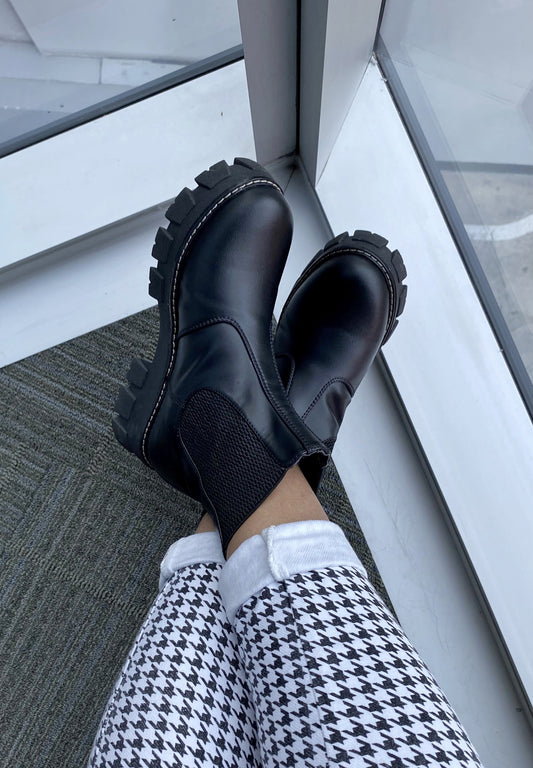 CHELSEA BOOTS negro