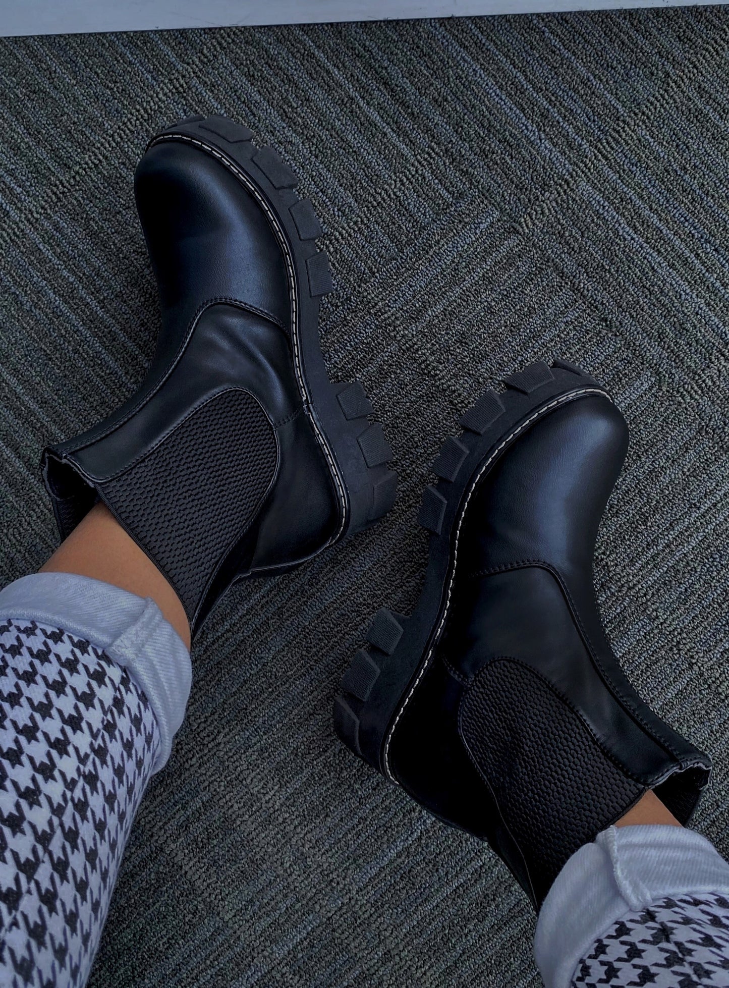 CHELSEA BOOTS negro