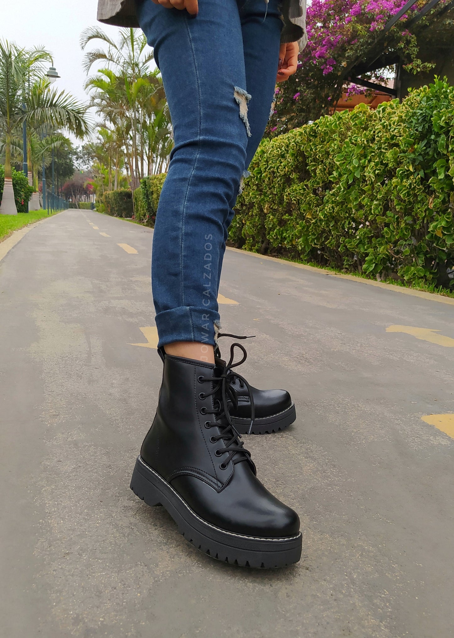 COMBAT BOOTS negro